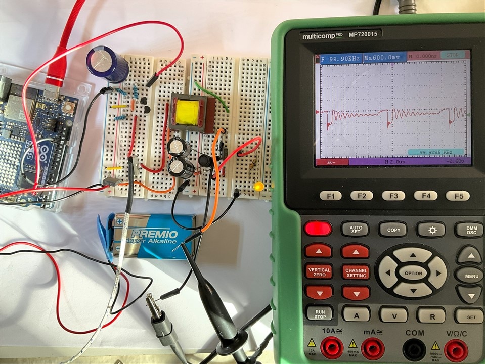 Voltage across secondary Schottky diode