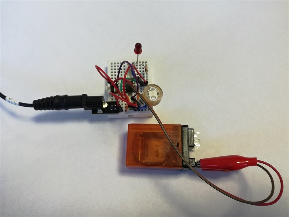 Dawn detector with hysteresis using 555 - element14 Community