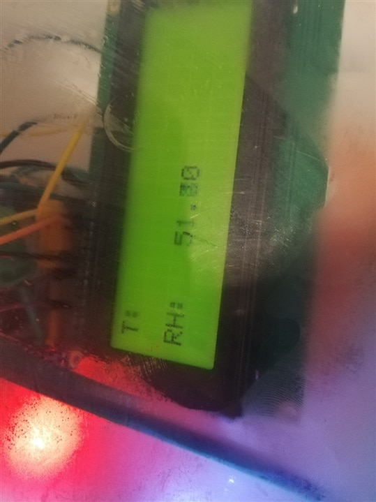 freezer test display through the lid
