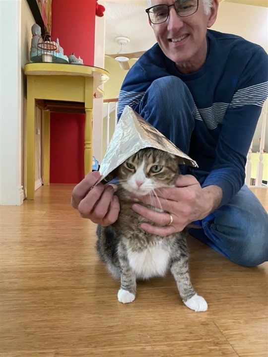 Linus with tinfoil hat