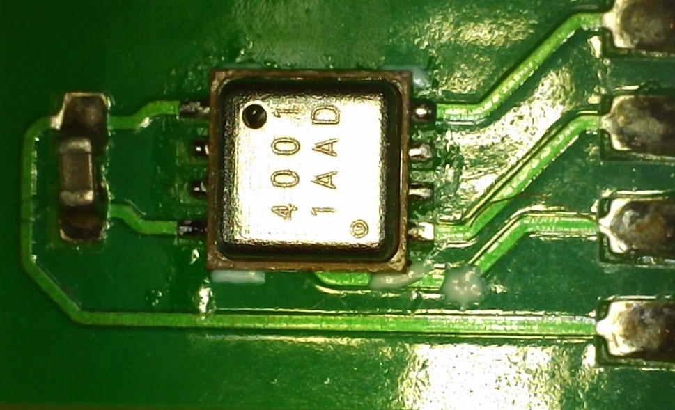 HS4001 daughter board under microscope